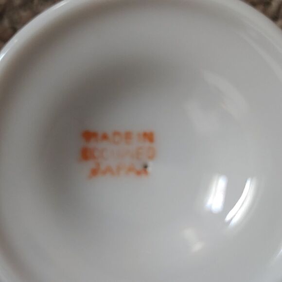 Vintage TEA CUP AND SAUCER Excellent condition - Picture 6 of 8